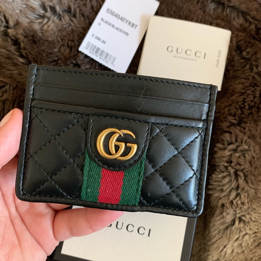 🔴 SOLD 🔴 Gucci Quilted Leather Card Holder